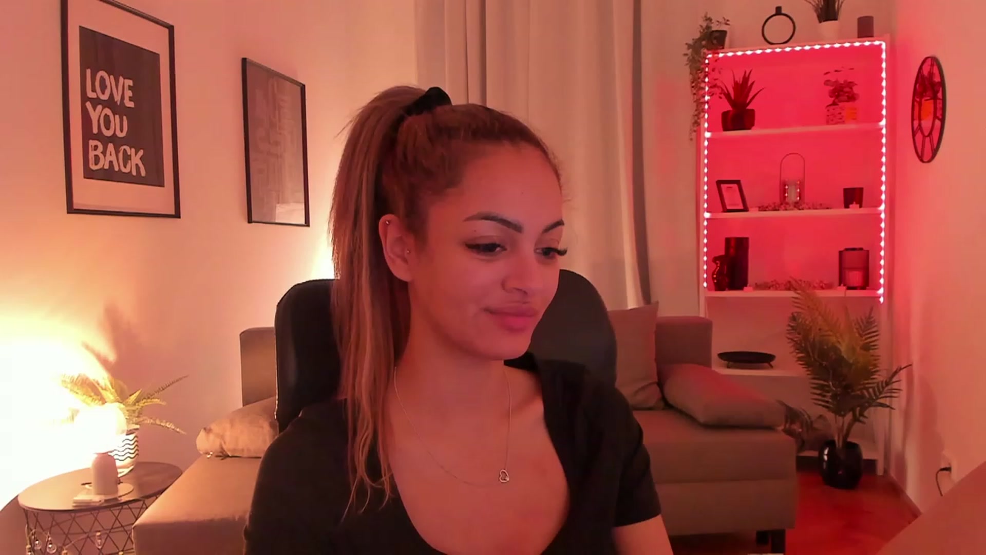 Gallery image thumbnail from Aisha_dream's myfreecams stream on, 12/06/2023, 16:49 image 5 of 20