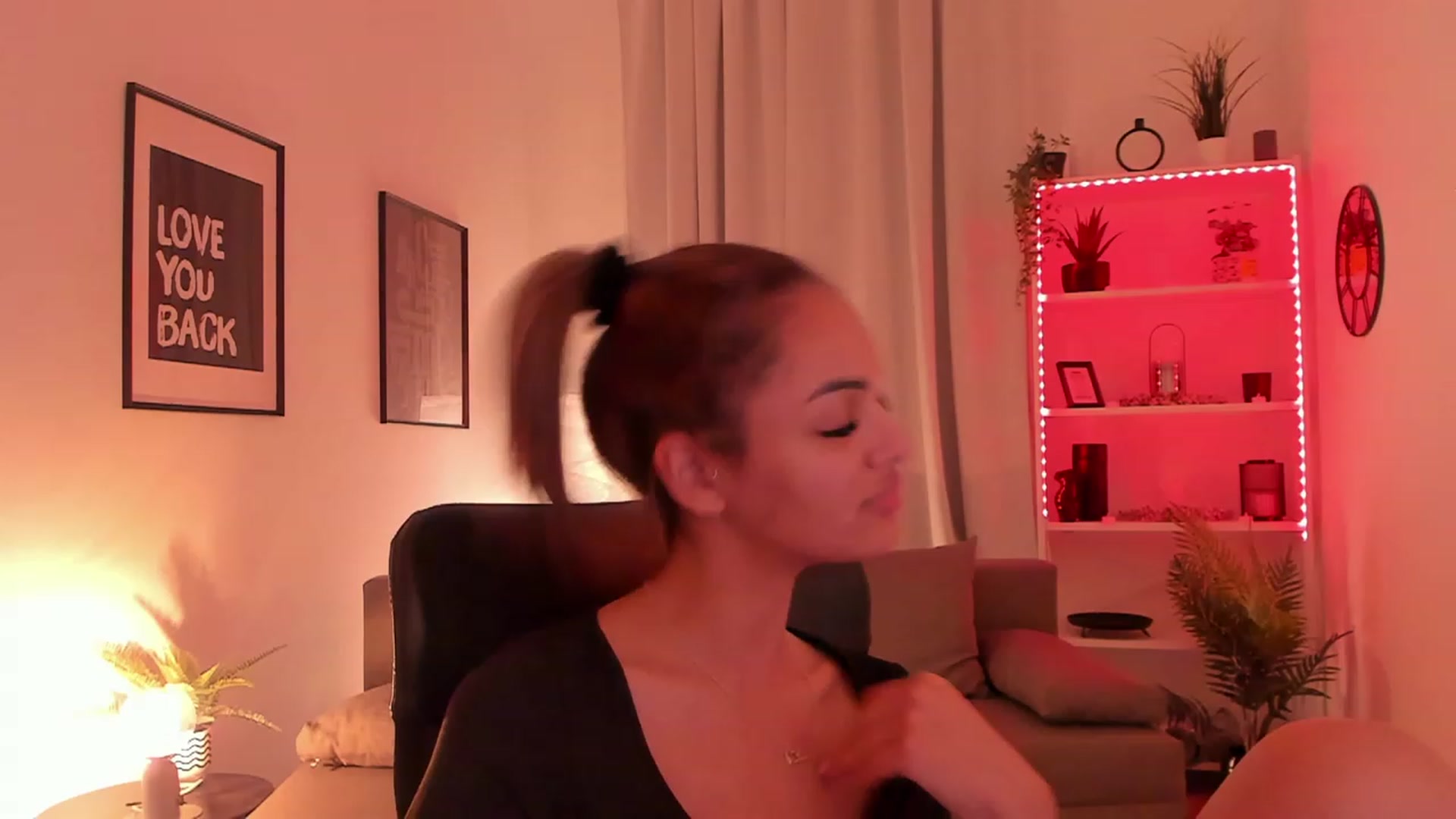 Gallery image thumbnail from Aisha_dream's myfreecams stream on, 12/06/2023, 16:49 image 17 of 20