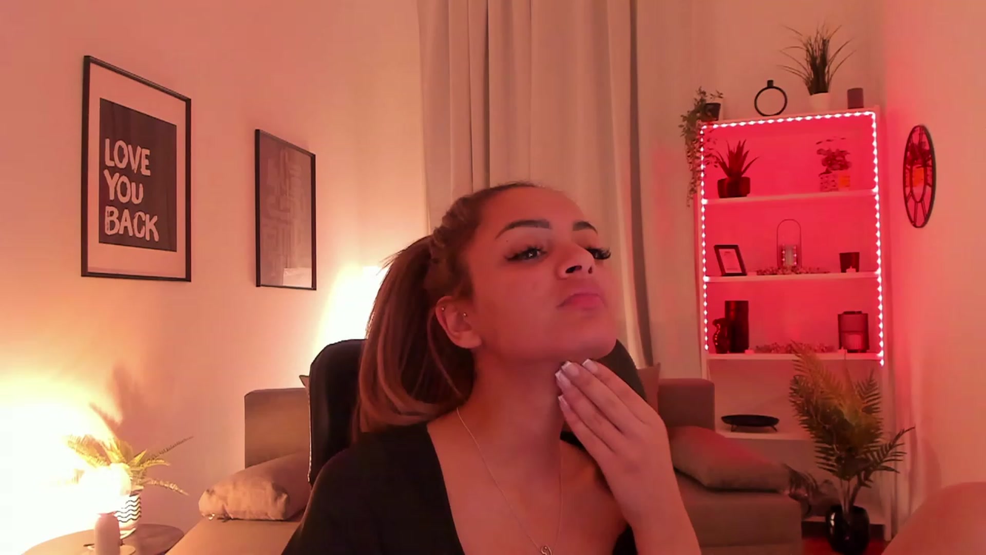 Gallery image thumbnail from Aisha_dream's myfreecams stream on, 12/06/2023, 16:49 image 19 of 20