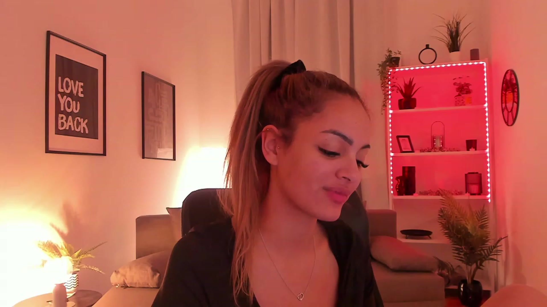 Gallery image thumbnail from Aisha_dream's myfreecams stream on, 12/06/2023, 16:49 image 20 of 20