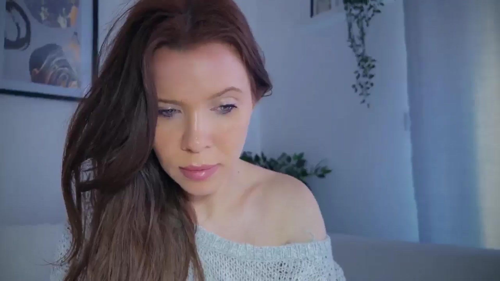 Gallery image thumbnail from Aithne's myfreecams stream on, 03/09/2025, 13:44 image 16 of 20