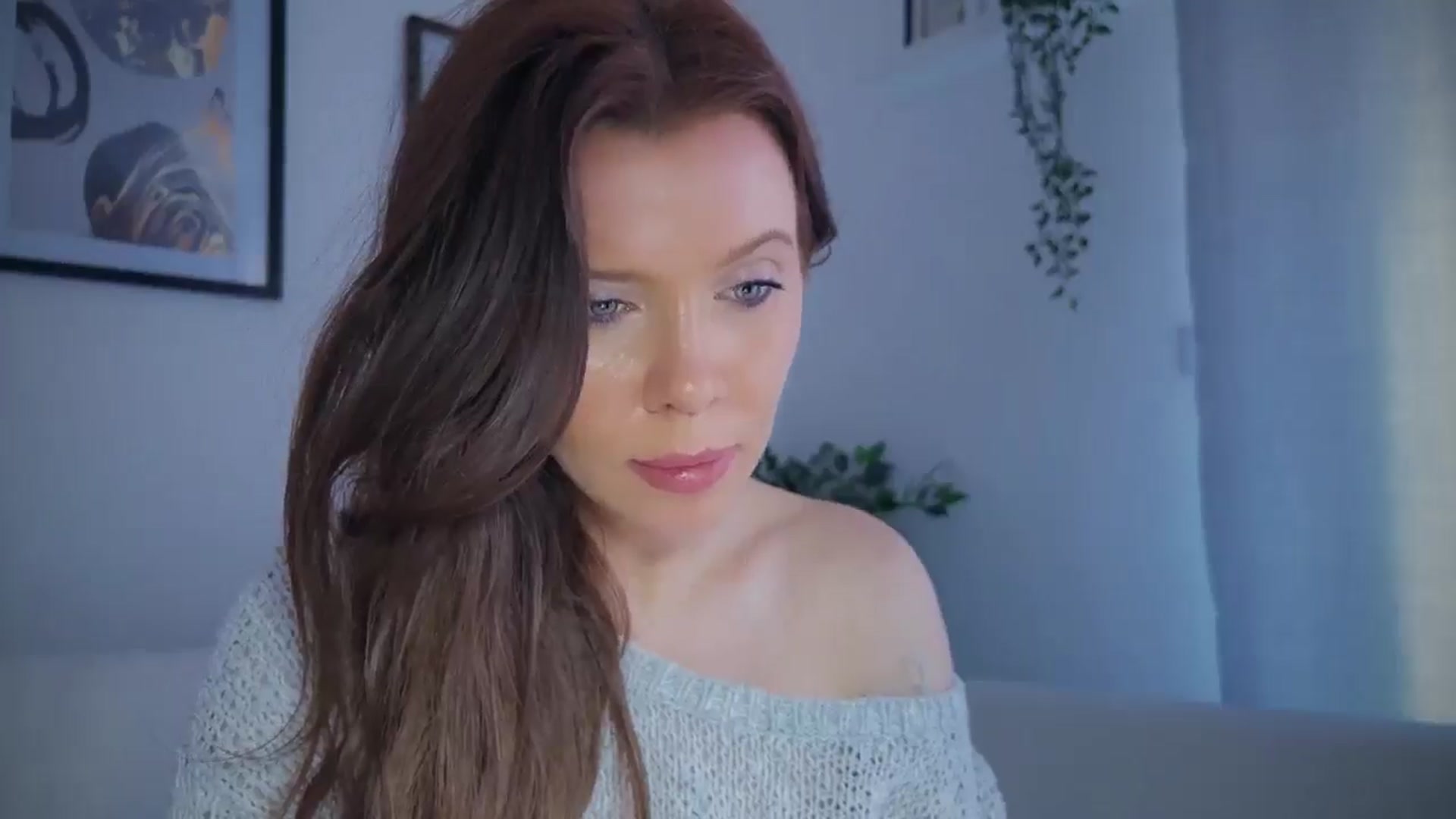 Gallery image thumbnail from Aithne's myfreecams stream on, 03/09/2025, 13:44 image 15 of 20