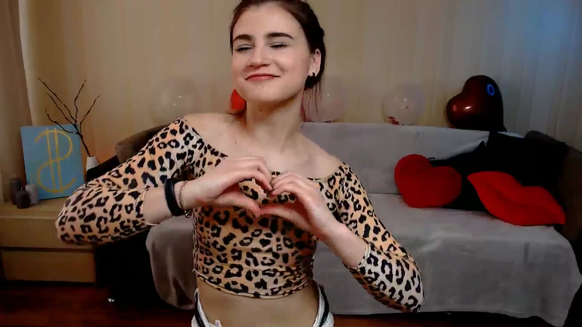 Gallery image thumbnail from Aiza_Belle's myfreecams stream on, 02/27/2024, 12:34 image 13 of 20