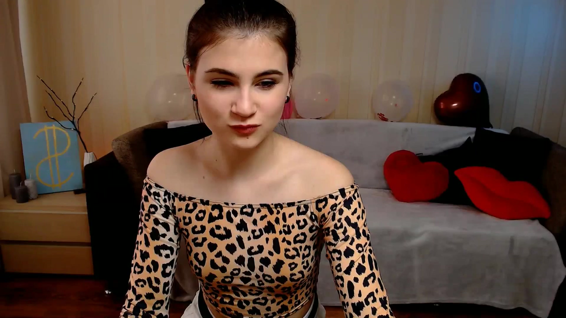 Gallery image thumbnail from Aiza_Belle's myfreecams stream on, 02/27/2024, 12:34 image 4 of 20