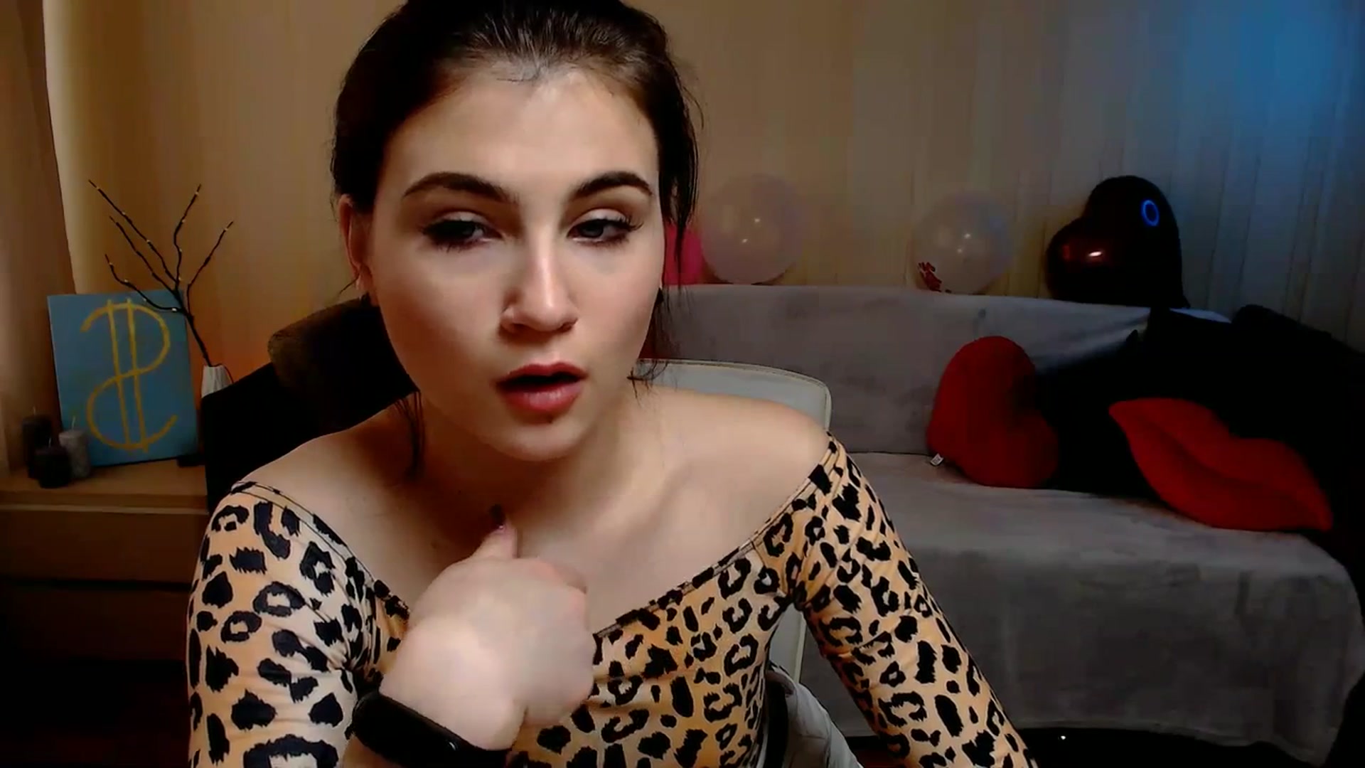 Gallery image thumbnail from Aiza_Belle's myfreecams stream on, 02/27/2024, 14:35 image 2 of 20