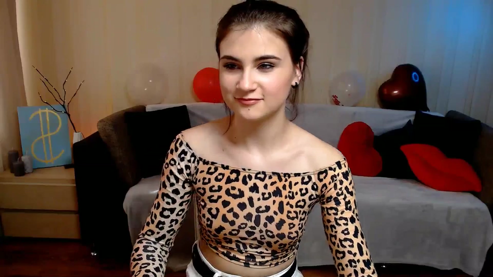 Gallery image thumbnail from Aiza_Belle's myfreecams stream on, 02/27/2024, 14:35 image 10 of 20