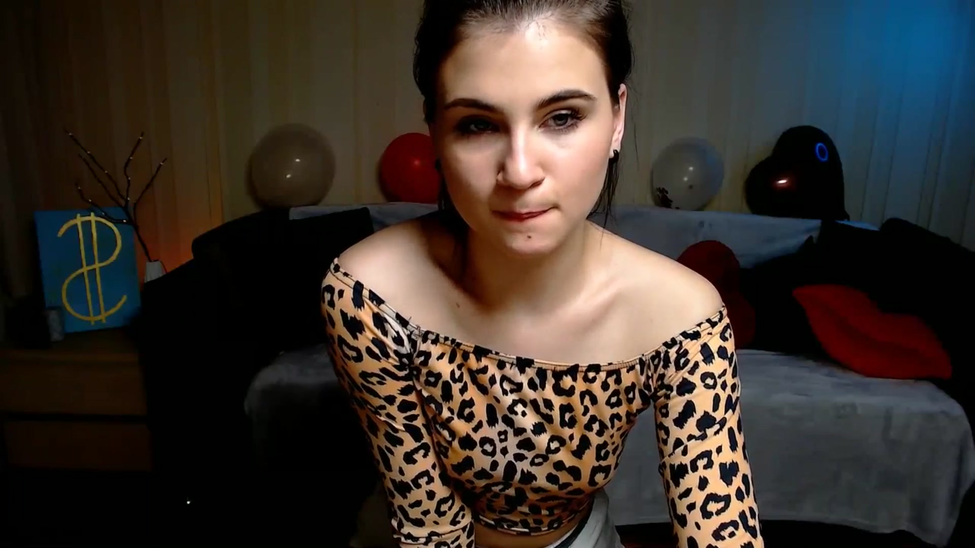 Gallery image thumbnail from Aiza_Belle's myfreecams stream on, 02/27/2024, 15:46 image 17 of 20