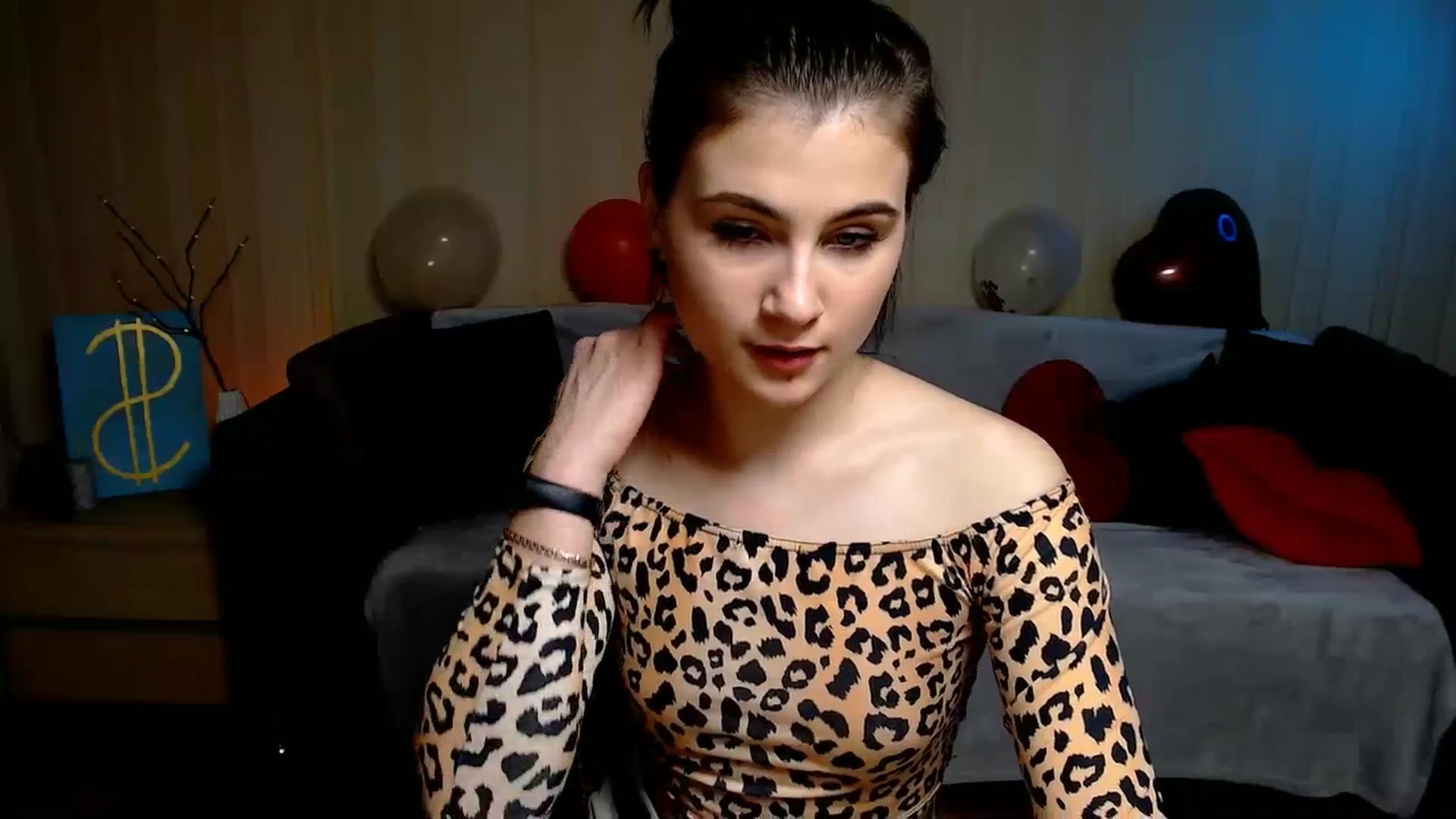 Gallery image thumbnail from Aiza_Belle's myfreecams stream on, 02/27/2024, 15:46 image 8 of 20