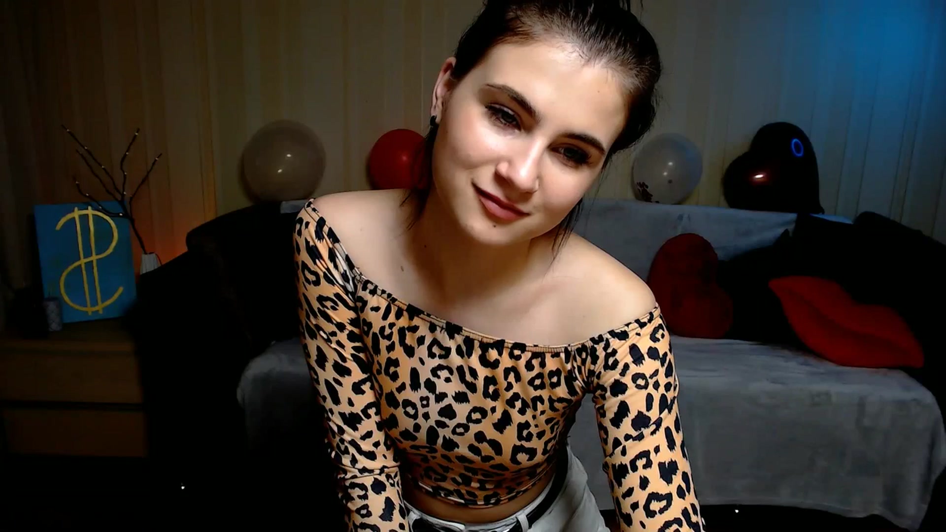 Gallery image thumbnail from Aiza_Belle's myfreecams stream on, 02/27/2024, 15:46 image 16 of 20