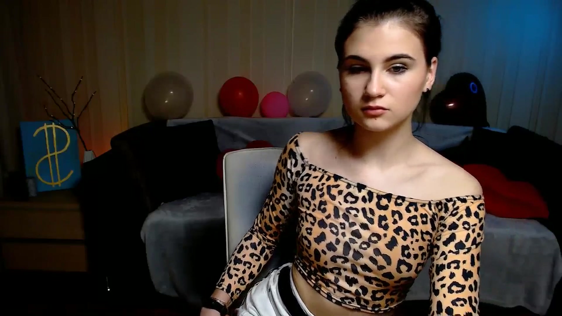 Gallery image thumbnail from Aiza_Belle's myfreecams stream on, 02/27/2024, 15:46 image 15 of 20