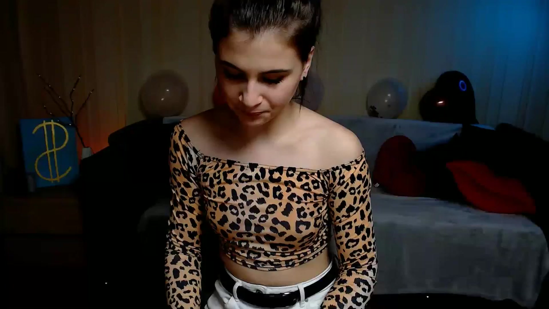 Gallery image thumbnail from Aiza_Belle's myfreecams stream on, 02/27/2024, 15:46 image 1 of 20