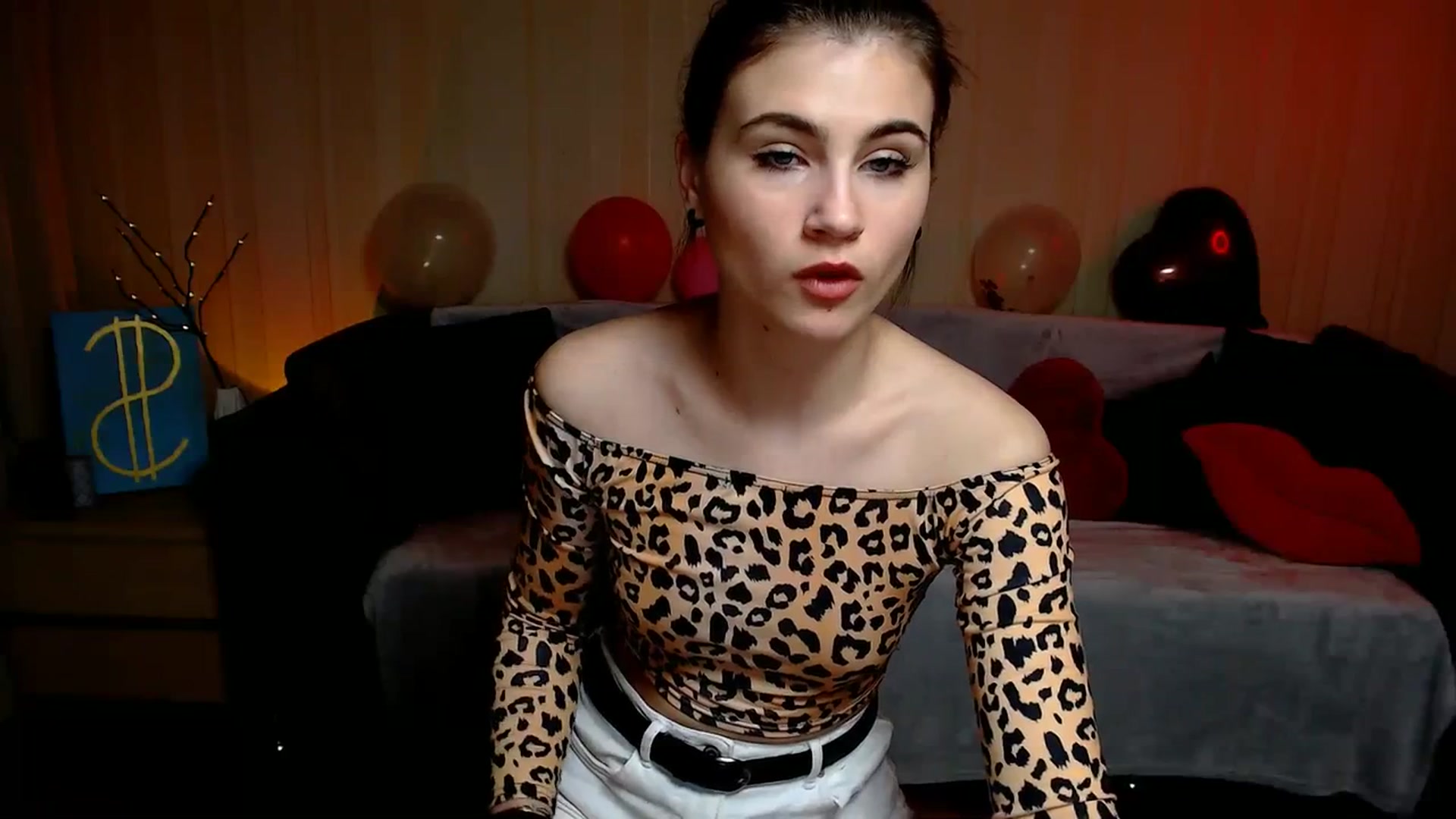 Gallery image thumbnail from Aiza_Belle's myfreecams stream on, 02/27/2024, 16:34 image 9 of 20
