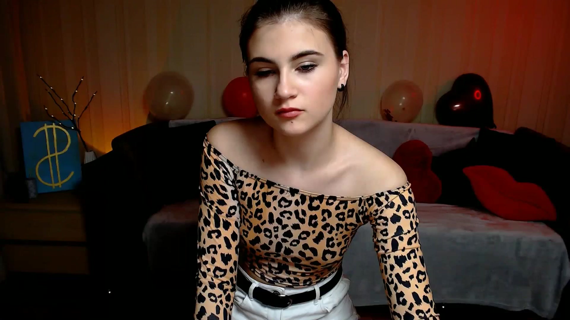Gallery image thumbnail from Aiza_Belle's myfreecams stream on, 02/27/2024, 16:34 image 11 of 20