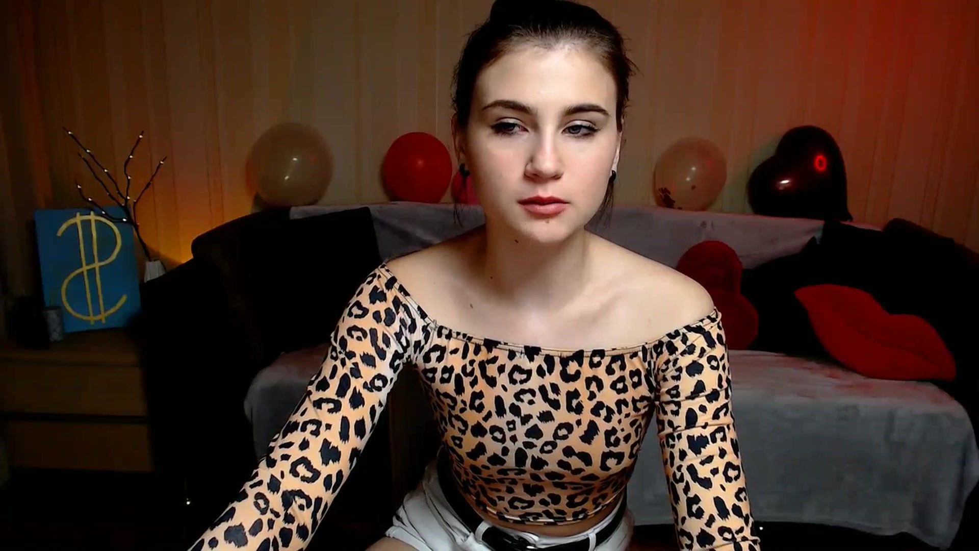 Gallery image thumbnail from Aiza_Belle's myfreecams stream on, 02/27/2024, 16:34 image 19 of 20