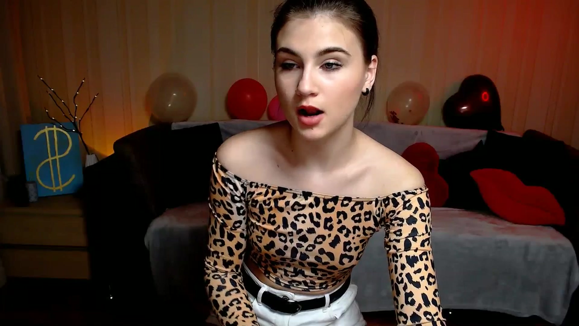 Gallery image thumbnail from Aiza_Belle's myfreecams stream on, 02/27/2024, 16:34 image 6 of 20