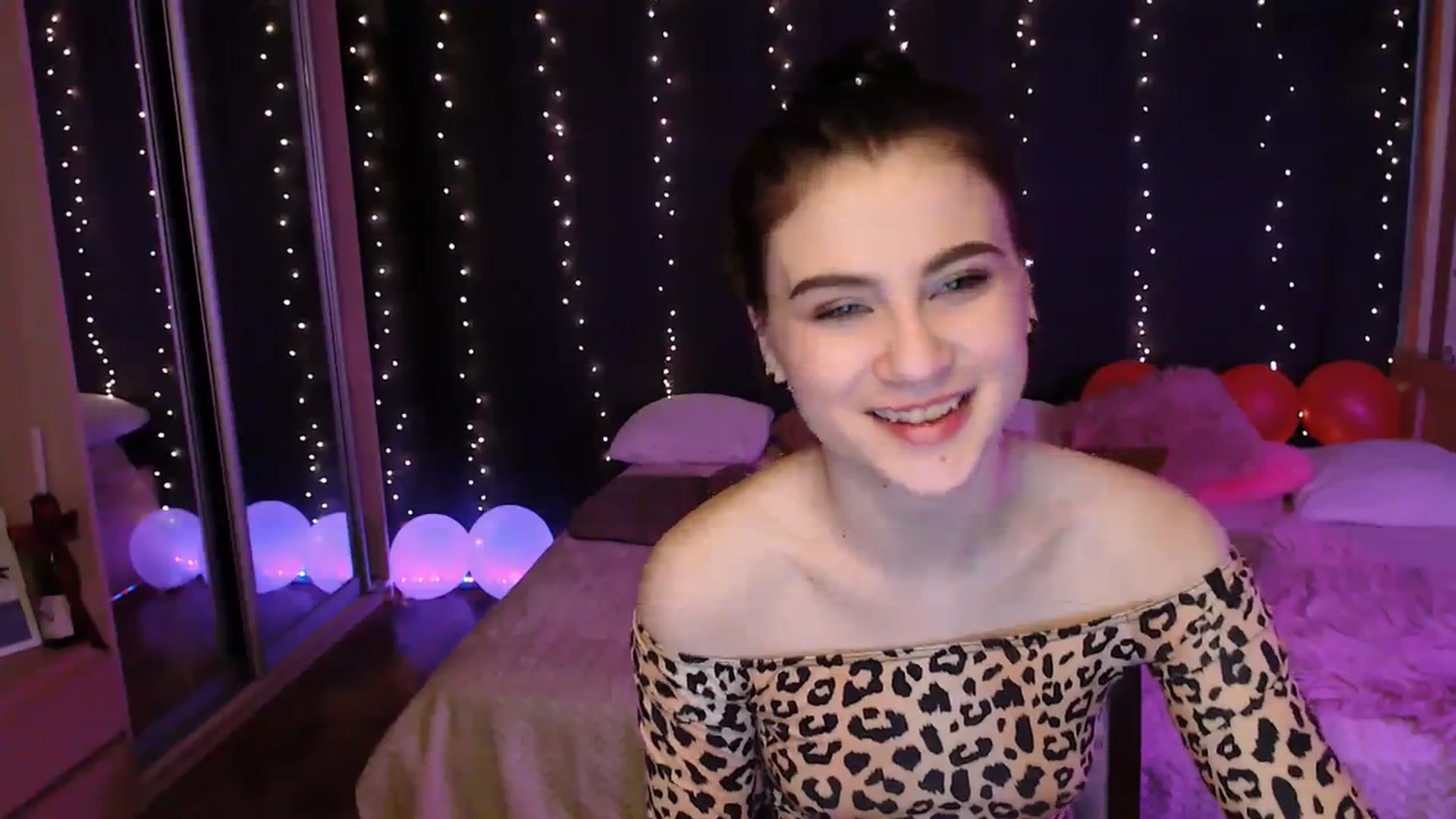 Gallery image thumbnail from Aiza_Belle's myfreecams stream on, 03/01/2024, 15:38 image 18 of 20