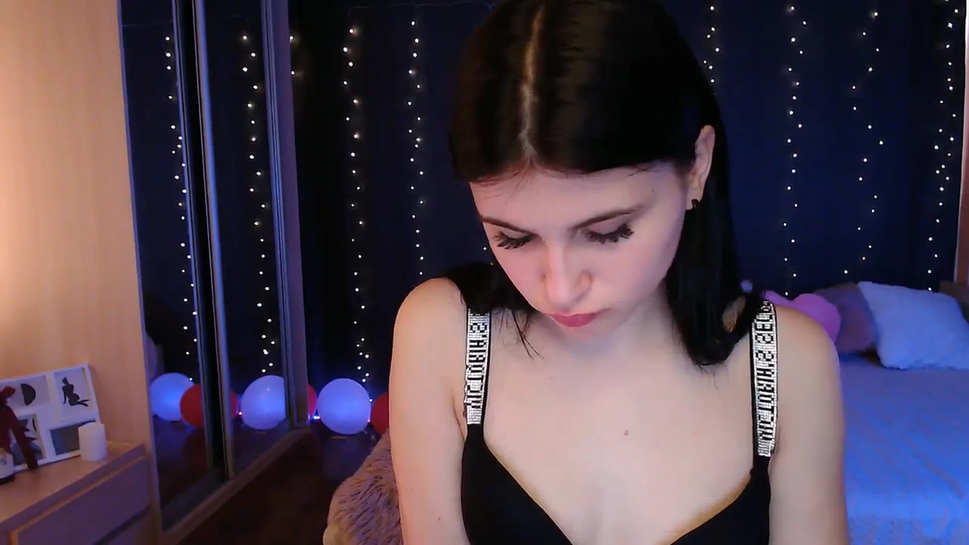Gallery image thumbnail from Aiza_Belle's myfreecams stream on, 04/02/2024, 11:28 image 9 of 20