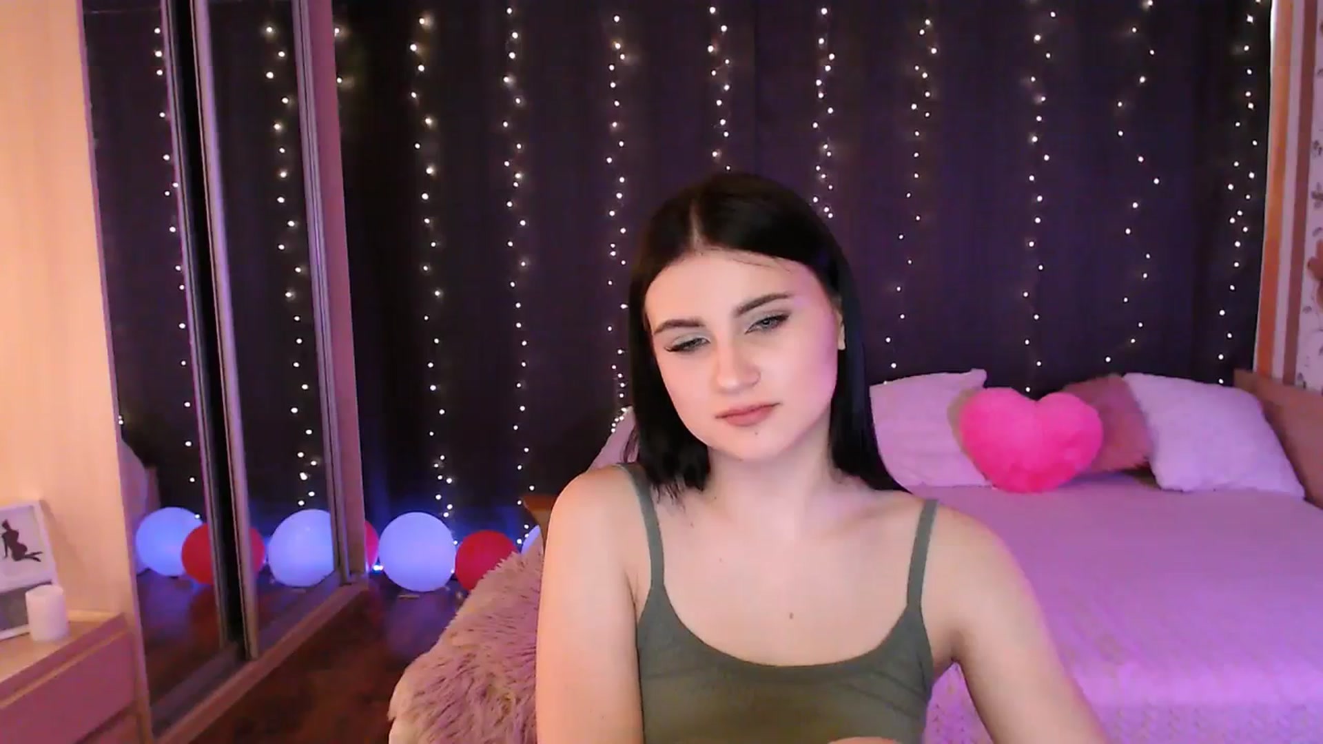 Gallery image thumbnail from Aiza_Belle's myfreecams stream on, 04/02/2024, 14:32 image 9 of 20