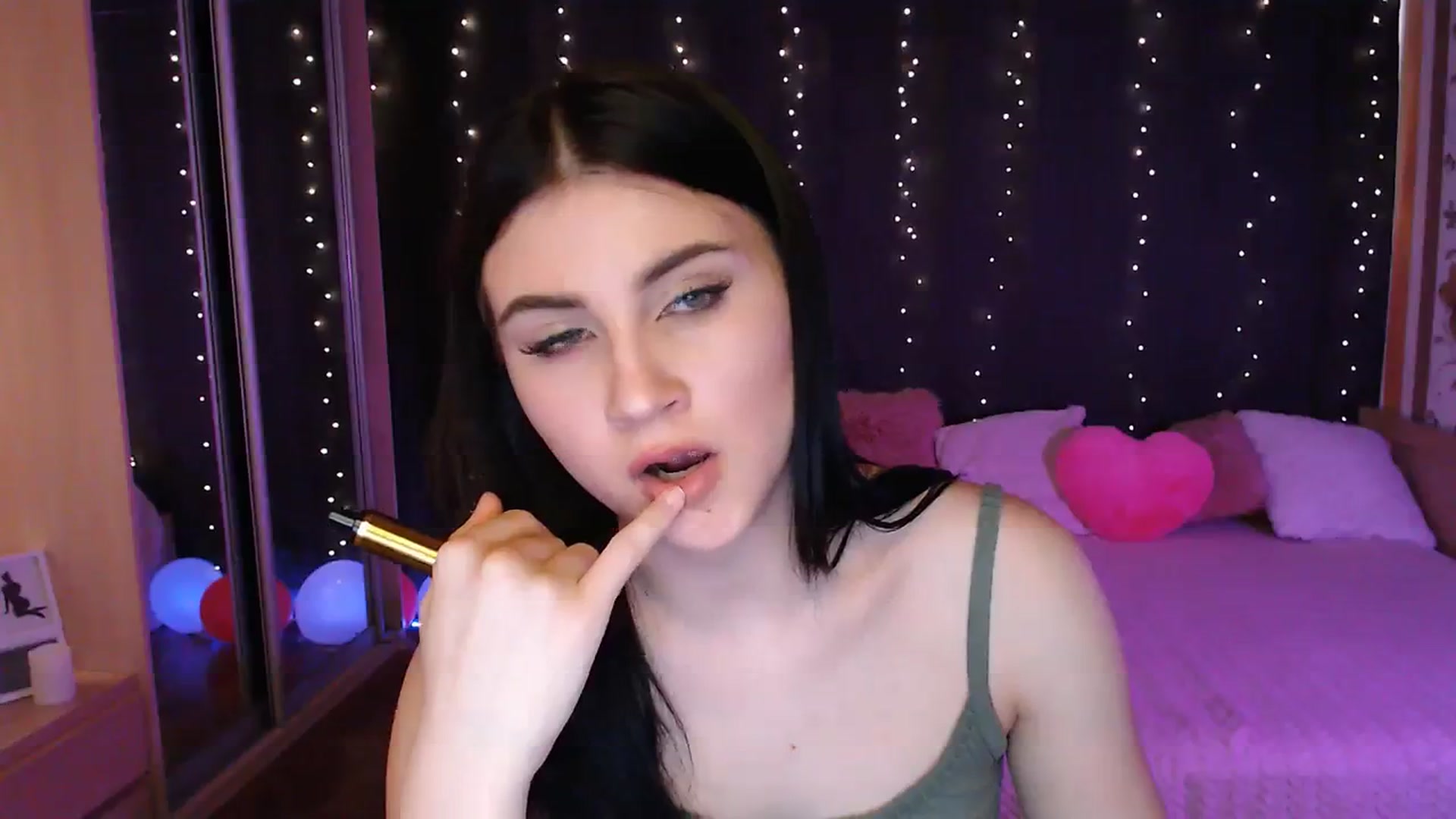 Gallery image thumbnail from Aiza_Belle's myfreecams stream on, 04/02/2024, 14:32 image 16 of 20