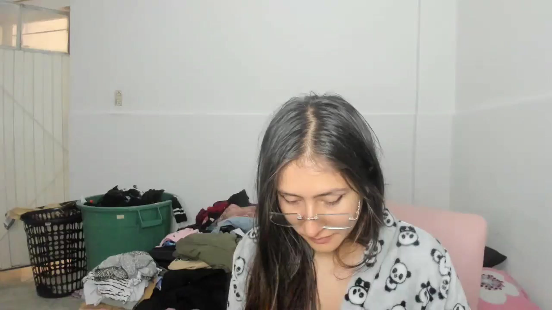 Gallery image thumbnail from Akemi_lux's myfreecams stream on, 04/30/2025, 15:50 image 17 of 20