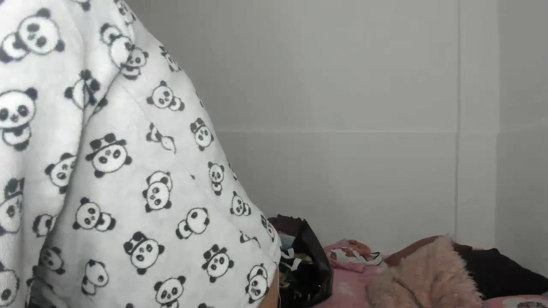 Gallery image thumbnail from Akemi_lux's myfreecams stream on, 04/30/2025, 15:50 image 4 of 20