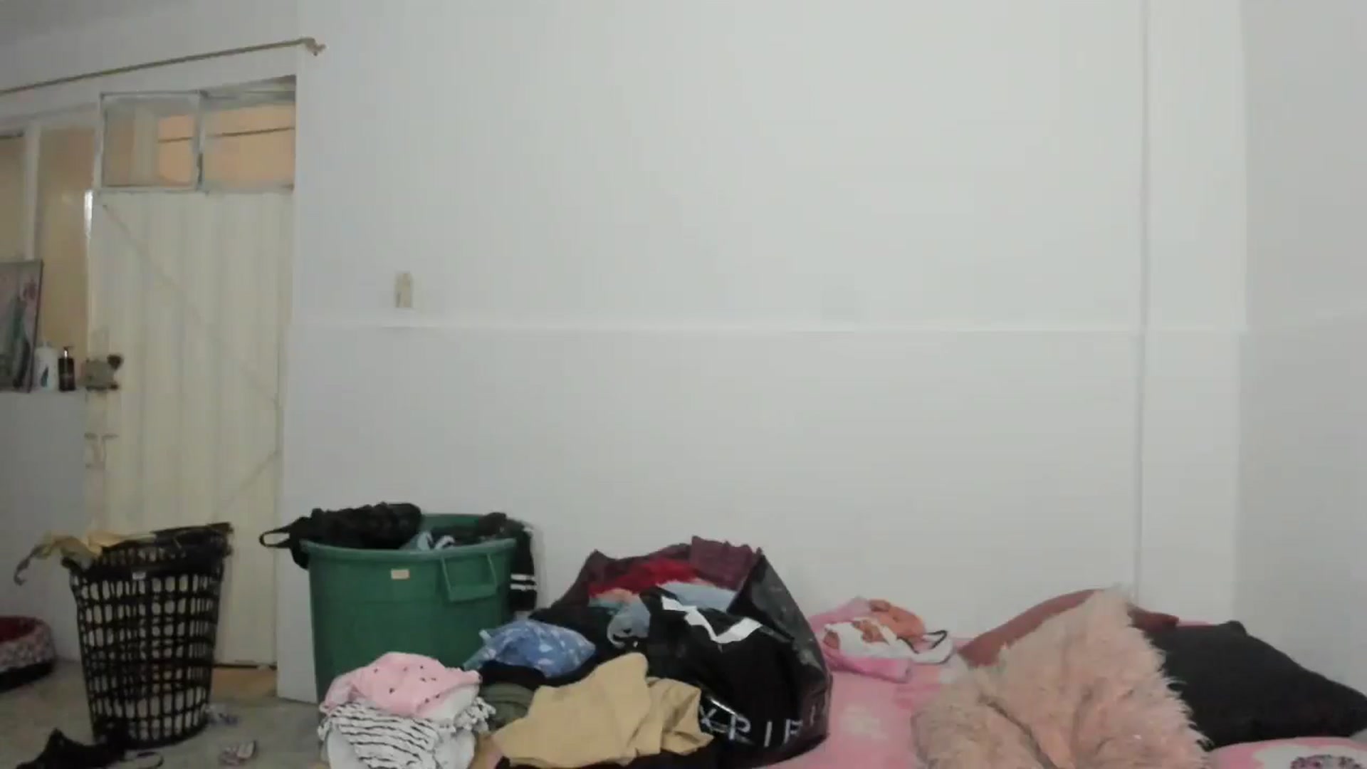 Gallery image thumbnail from Akemi_lux's myfreecams stream on, 04/30/2025, 15:50 image 2 of 20