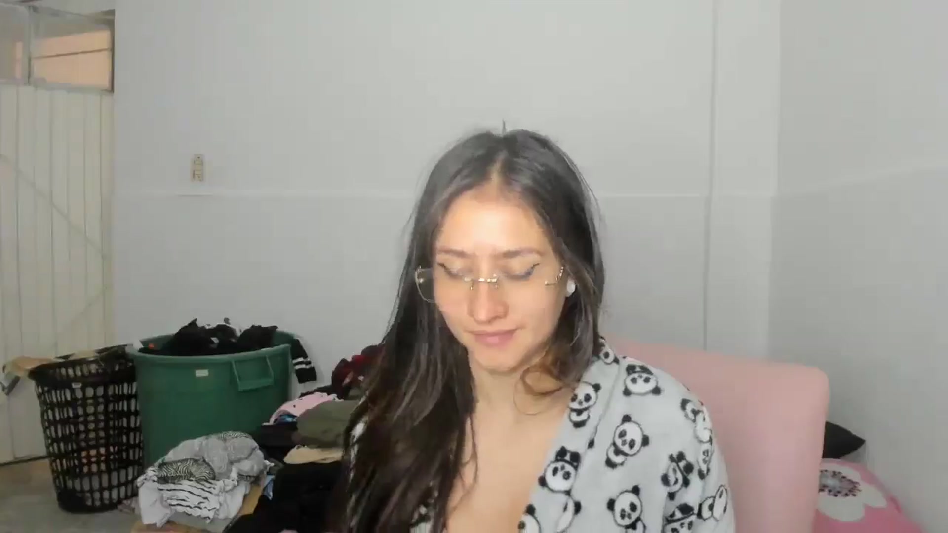 Gallery image thumbnail from Akemi_lux's myfreecams stream on, 04/30/2025, 15:50 image 11 of 20