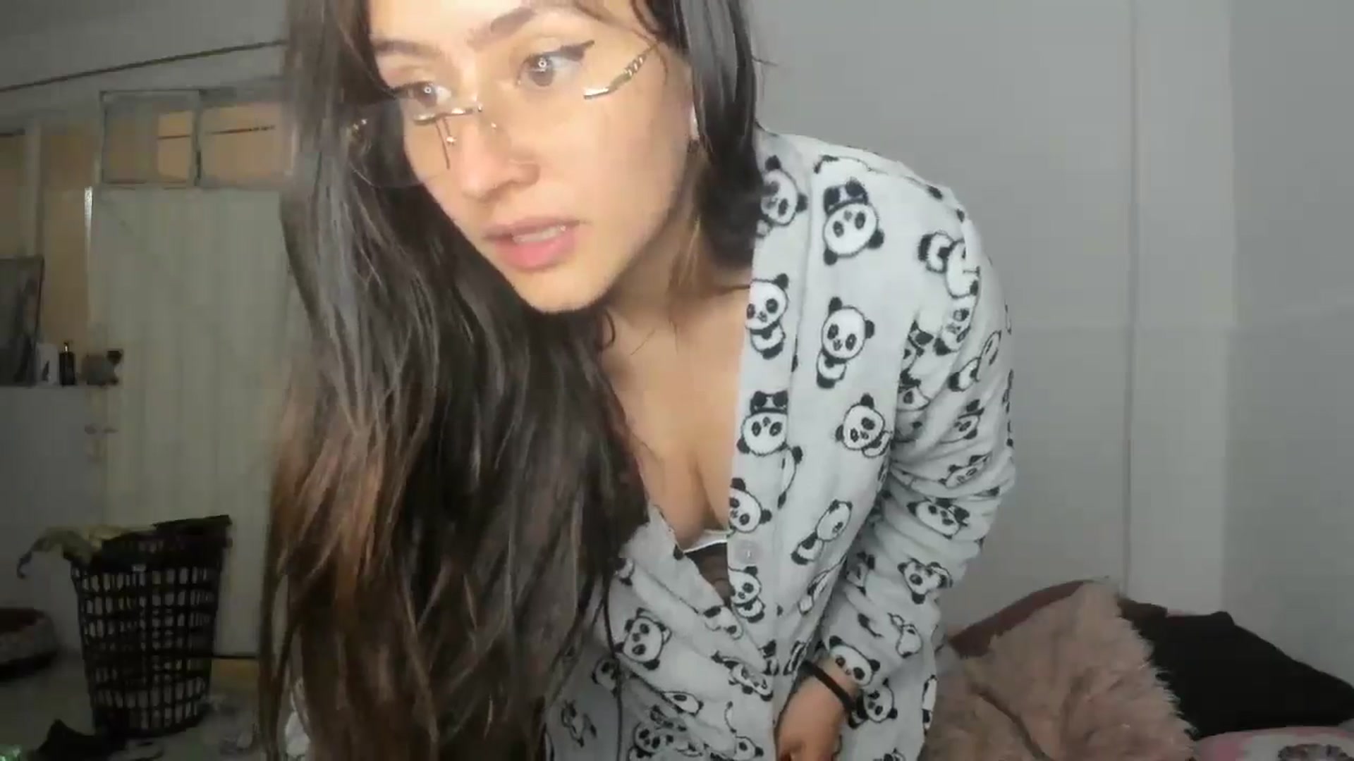 Gallery image thumbnail from Akemi_lux's myfreecams stream on, 04/30/2025, 15:50 image 5 of 20