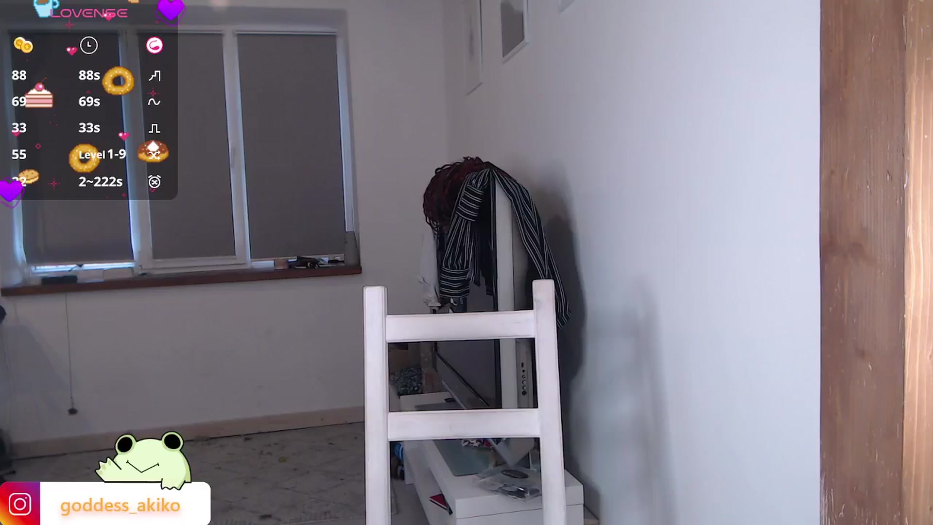 Gallery image thumbnail from AkikoHentai's myfreecams stream on, 10/15/2024, 13:21 image 3 of 20
