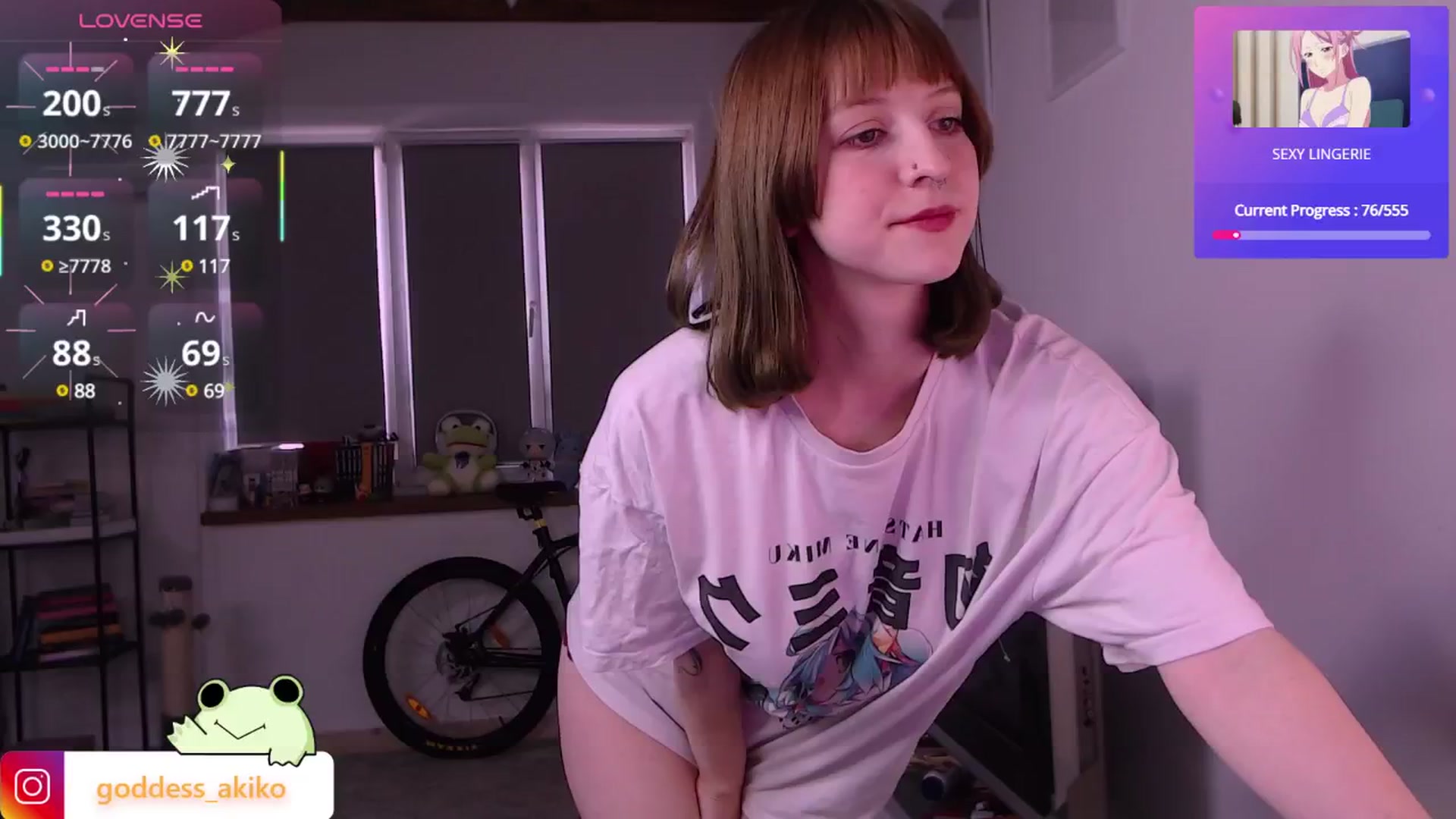Gallery image thumbnail from AkikoHentai's myfreecams stream on, 03/09/2025, 12:28 image 2 of 20