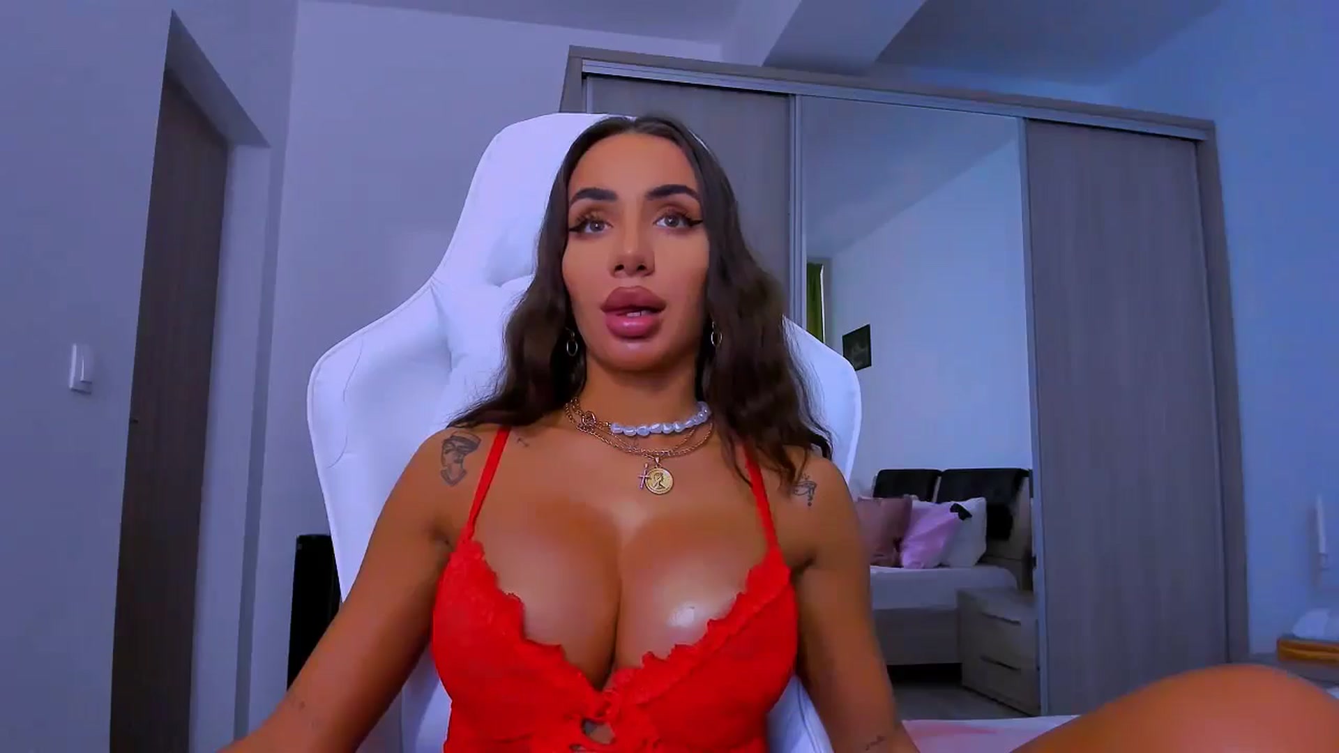 Gallery image thumbnail from Akira10's myfreecams stream on, 10/29/2024, 13:09 image 8 of 20