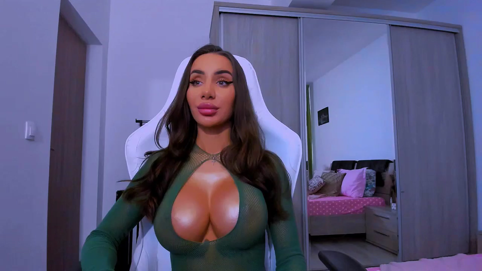Gallery image thumbnail from Akira10's myfreecams stream on, 02/17/2025, 13:00 image 12 of 20