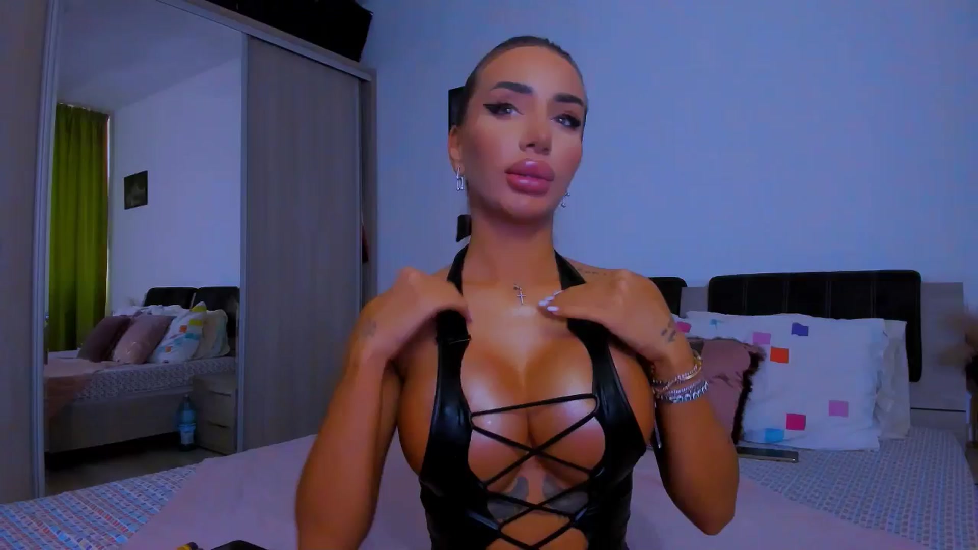 Gallery image thumbnail from Akira10's myfreecams stream on, 04/25/2025, 10:51 image 1 of 20