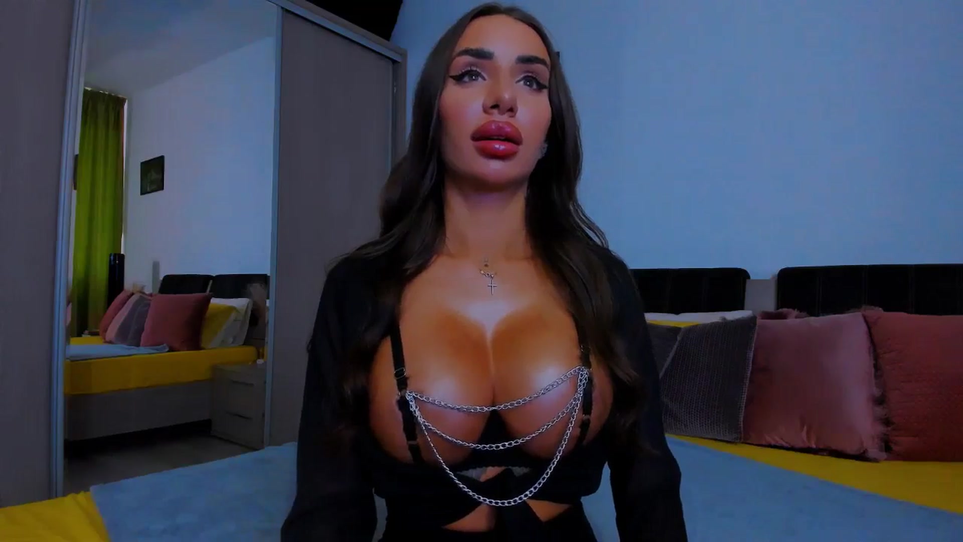 Gallery image thumbnail from Akira10's myfreecams stream on, 06/18/2025, 13:59 image 14 of 20