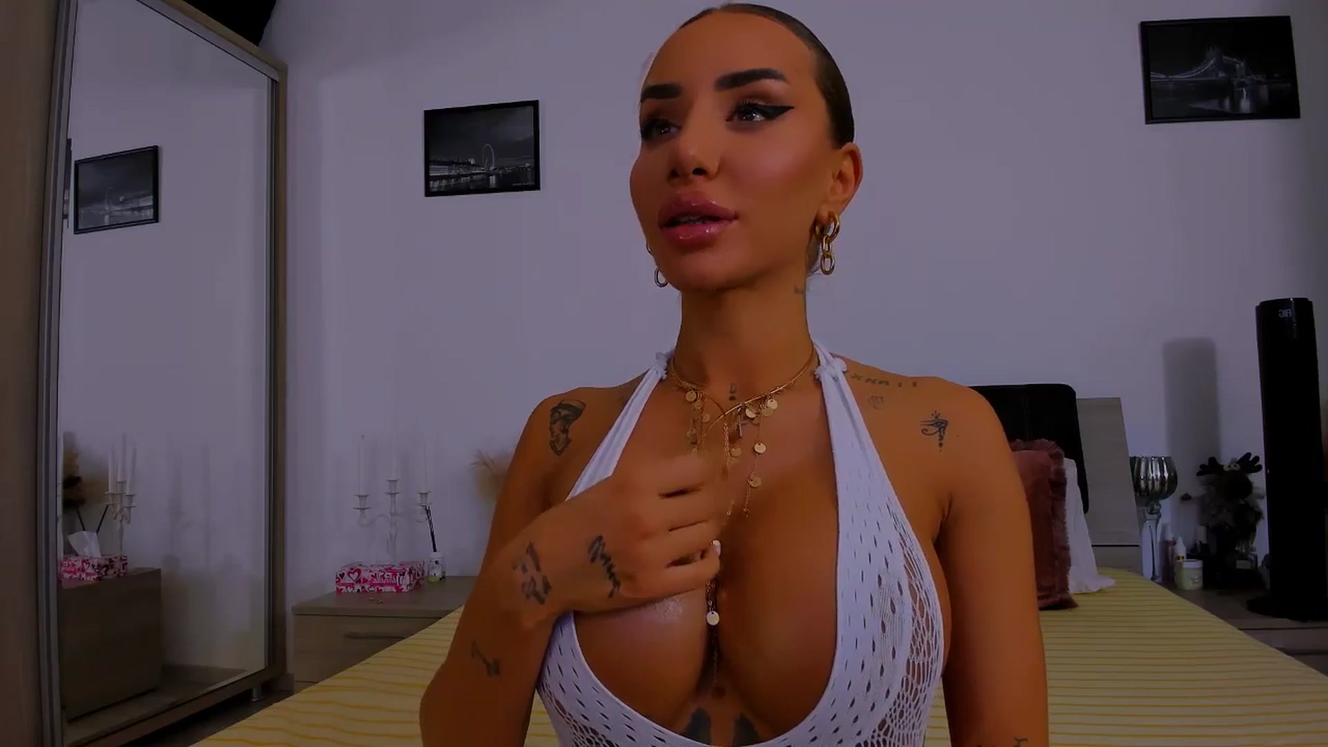 Gallery image thumbnail from Akira10's myfreecams stream on, 07/19/2025, 17:17 image 11 of 20