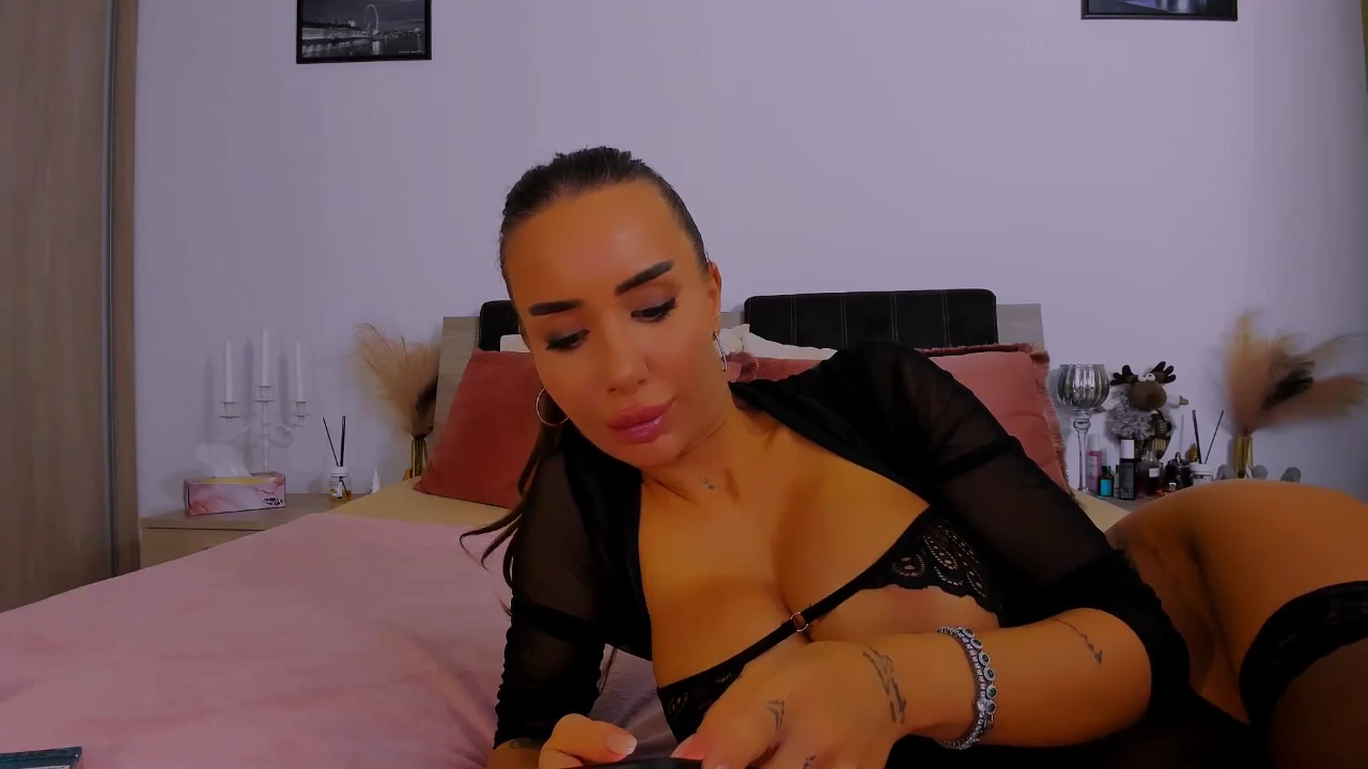 Gallery image thumbnail from Akira10's myfreecams stream on, 09/17/2025, 13:27 image 7 of 20