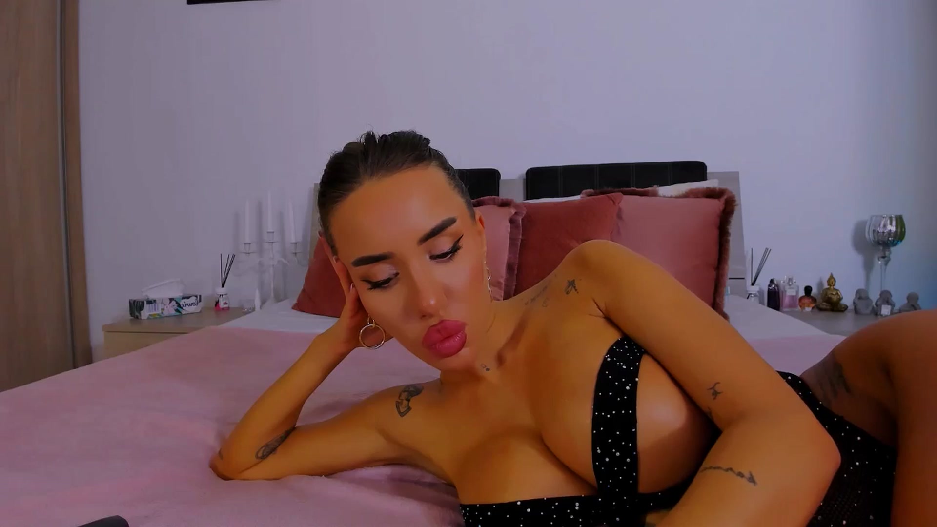 Gallery image thumbnail from Akira10's myfreecams stream on, 10/02/2025, 12:19 image 13 of 20