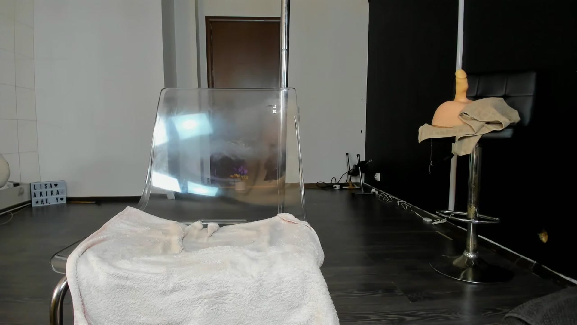 Gallery image thumbnail from AkiraLisa's myfreecams stream on, 05/16/2023, 10:27 image 9 of 20