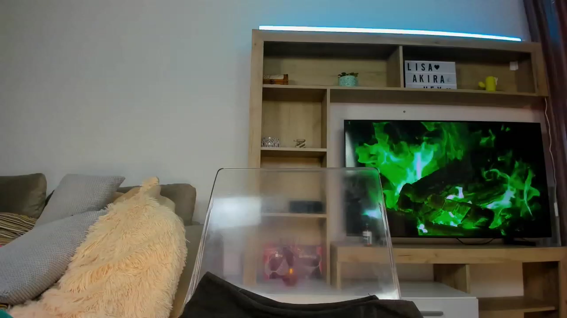 Gallery image thumbnail from AkiraLisa's myfreecams stream on, 06/20/2023, 10:12 image 5 of 20