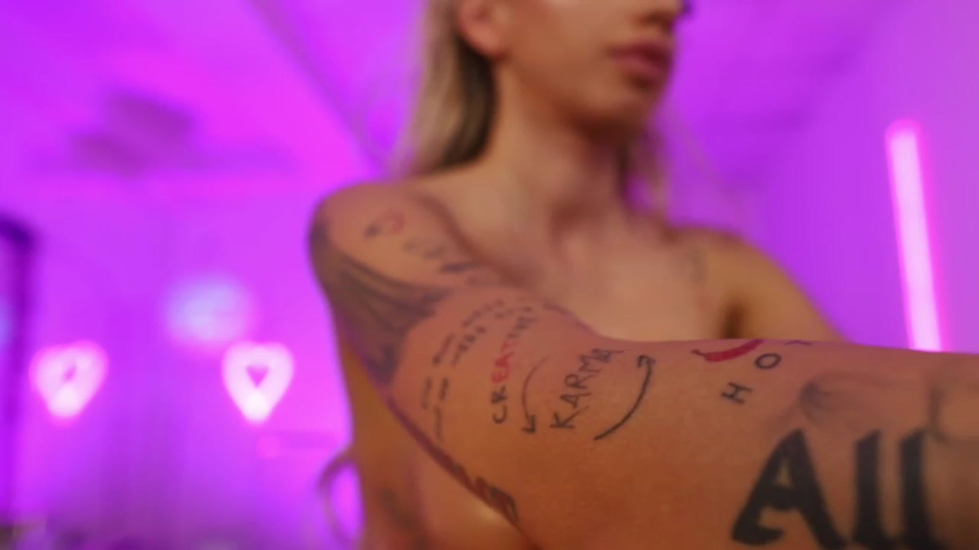 Gallery image thumbnail from AkiraLisa's myfreecams stream on, 02/17/2024, 17:59 image 10 of 20