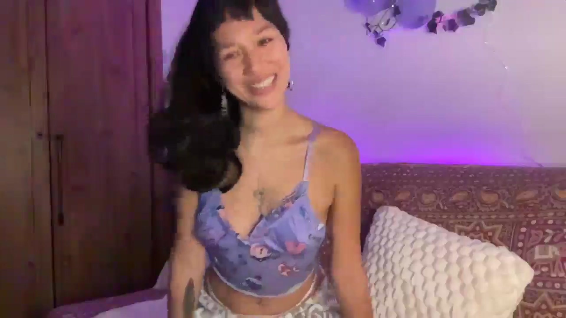 Gallery image thumbnail from AkiraSkye's myfreecams stream on, 11/03/2025, 07:36 image 13 of 20