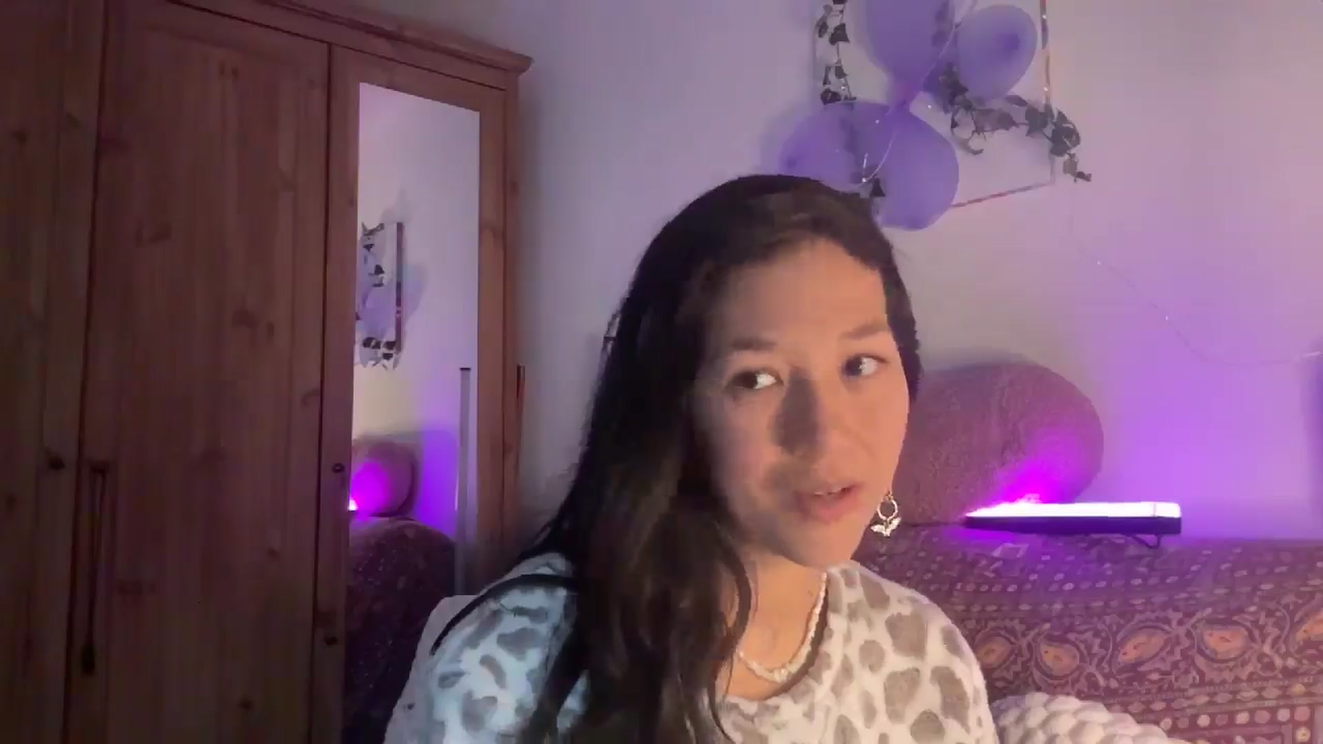 Gallery image thumbnail from AkiraSkye's myfreecams stream on, 11/24/2025, 14:03 image 7 of 20