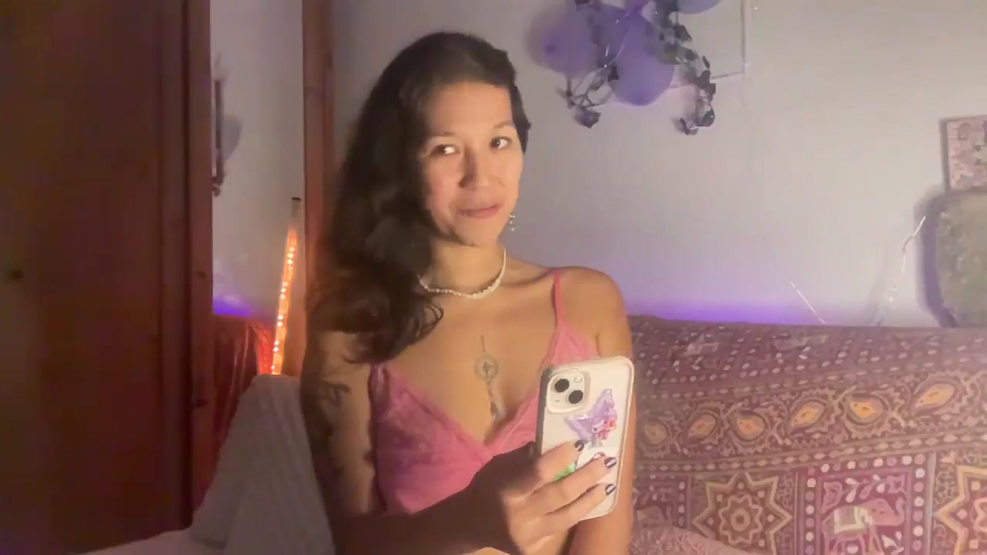 Gallery image thumbnail from AkiraSkye's myfreecams stream on, 12/01/2025, 19:13 image 2 of 20