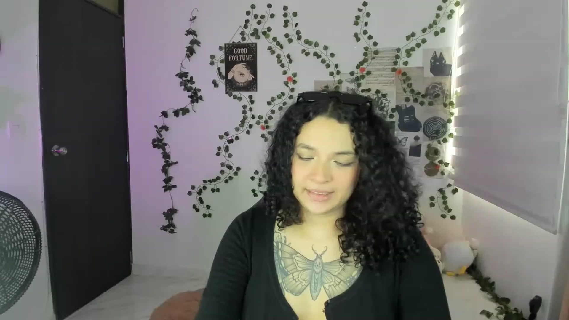 Gallery image thumbnail from Akira_Fire's myfreecams stream on, 04/11/2023, 23:48 image 10 of 20