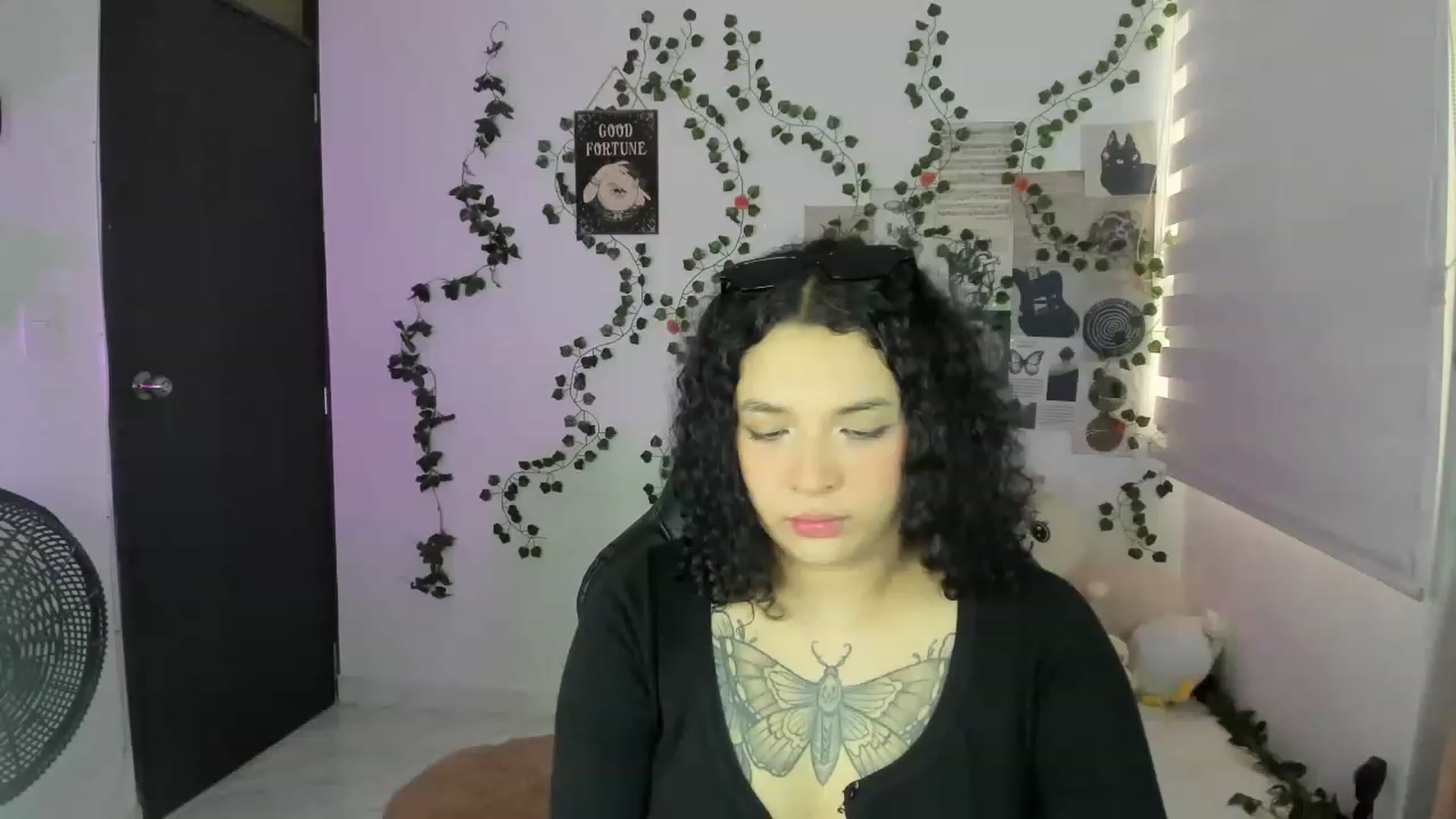 Gallery image thumbnail from Akira_Fire's myfreecams stream on, 04/11/2023, 23:48 image 11 of 20