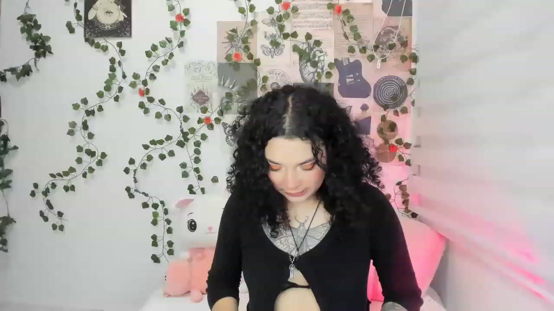 Gallery image thumbnail from Akira_Fire's myfreecams stream on, 05/24/2023, 05:01 image 2 of 20