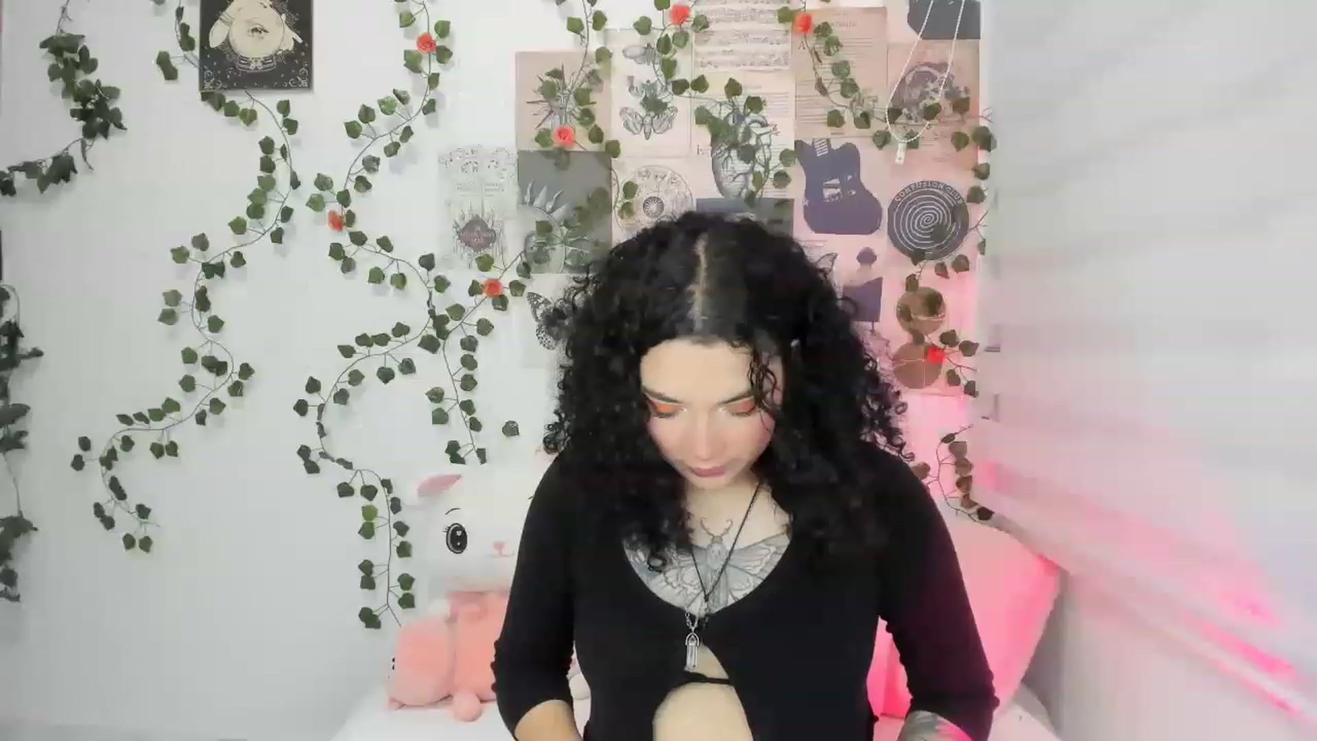 Gallery image thumbnail from Akira_Fire's myfreecams stream on, 05/24/2023, 05:01 image 3 of 20