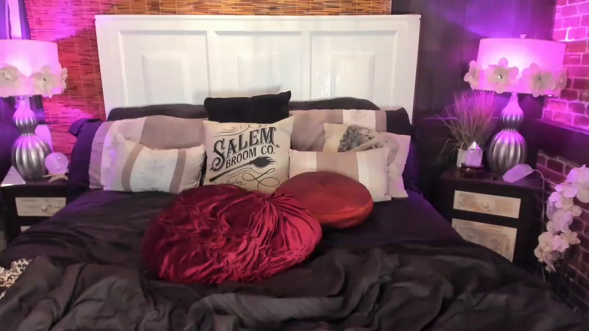 Gallery image thumbnail from AlabamaWhirly's myfreecams stream on, 01/30/2023, 06:41 image 2 of 20