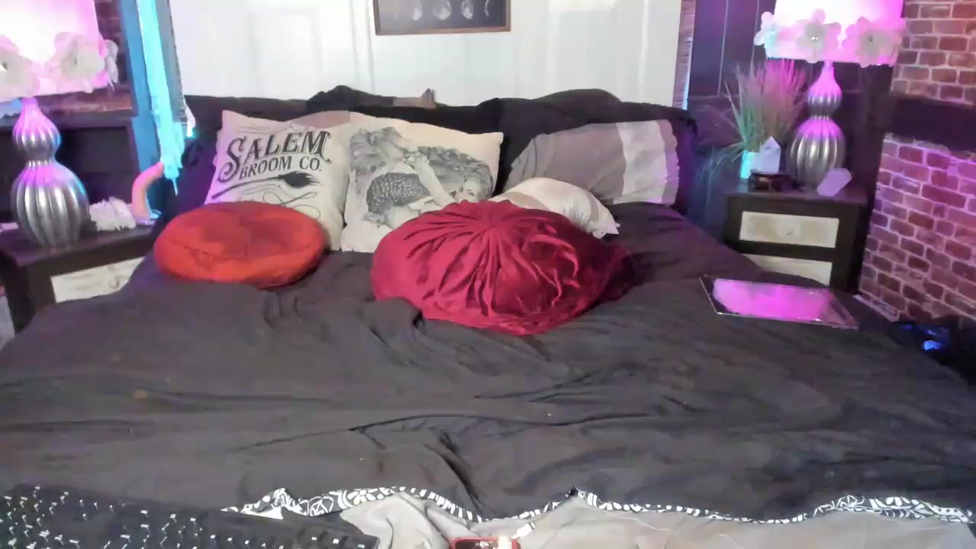 Gallery image thumbnail from AlabamaWhirly's myfreecams stream on, 02/01/2023, 17:47 image 20 of 20