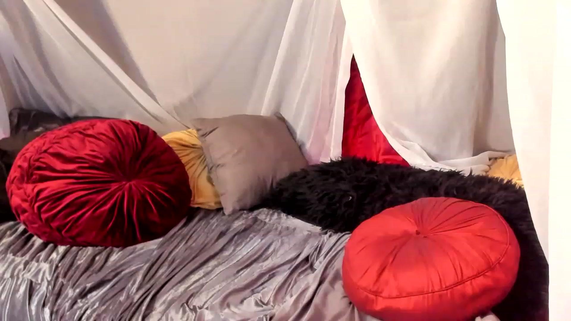 Gallery image thumbnail from AlabamaWhirly's myfreecams stream on, 02/27/2023, 17:10 image 17 of 20
